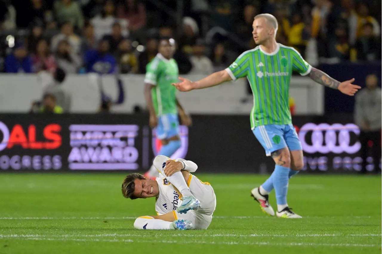 LA Galaxy's Riqui Puig suffers torn ACL, will miss MLS Cup Final