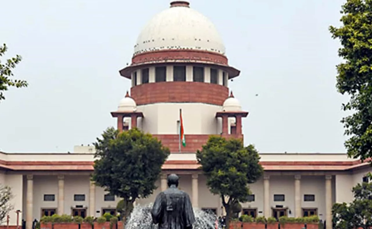 पोलिंग स्टेशन पर मतदाताओं की संख्‍या बढ़ाने का मामला : SC ने चुनाव आयोग से मांगा जवाब