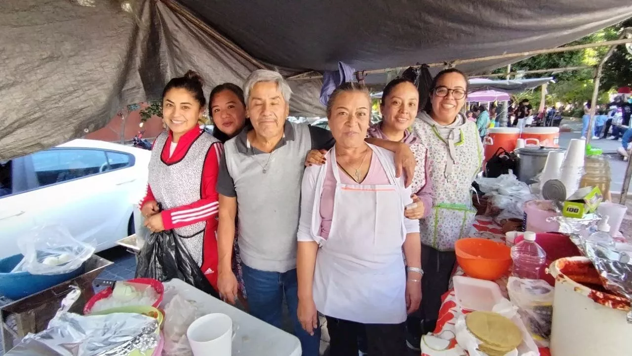 Doña Angélica Millán cocina historias en el mercado de Guanajuato por 52 años