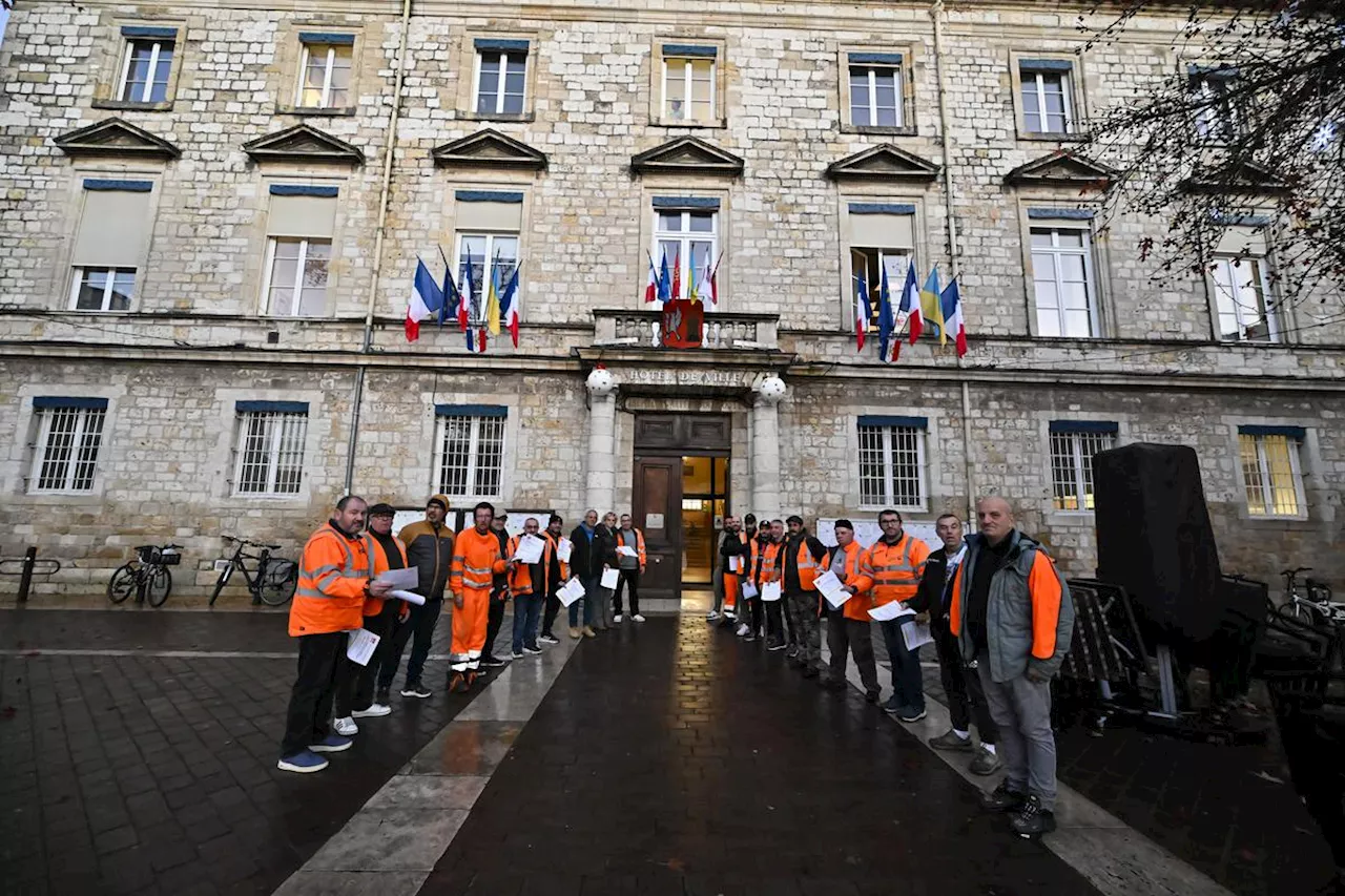 Les agents du service propreté ont préparé un comité d’accueil aux élus d’Agen