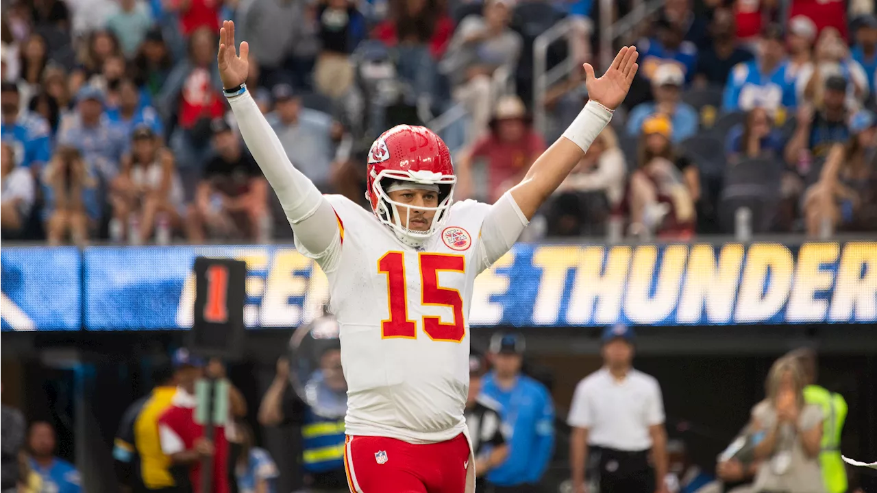 Chiefs QB Mahomes could have new blindside protector vs. Chargers