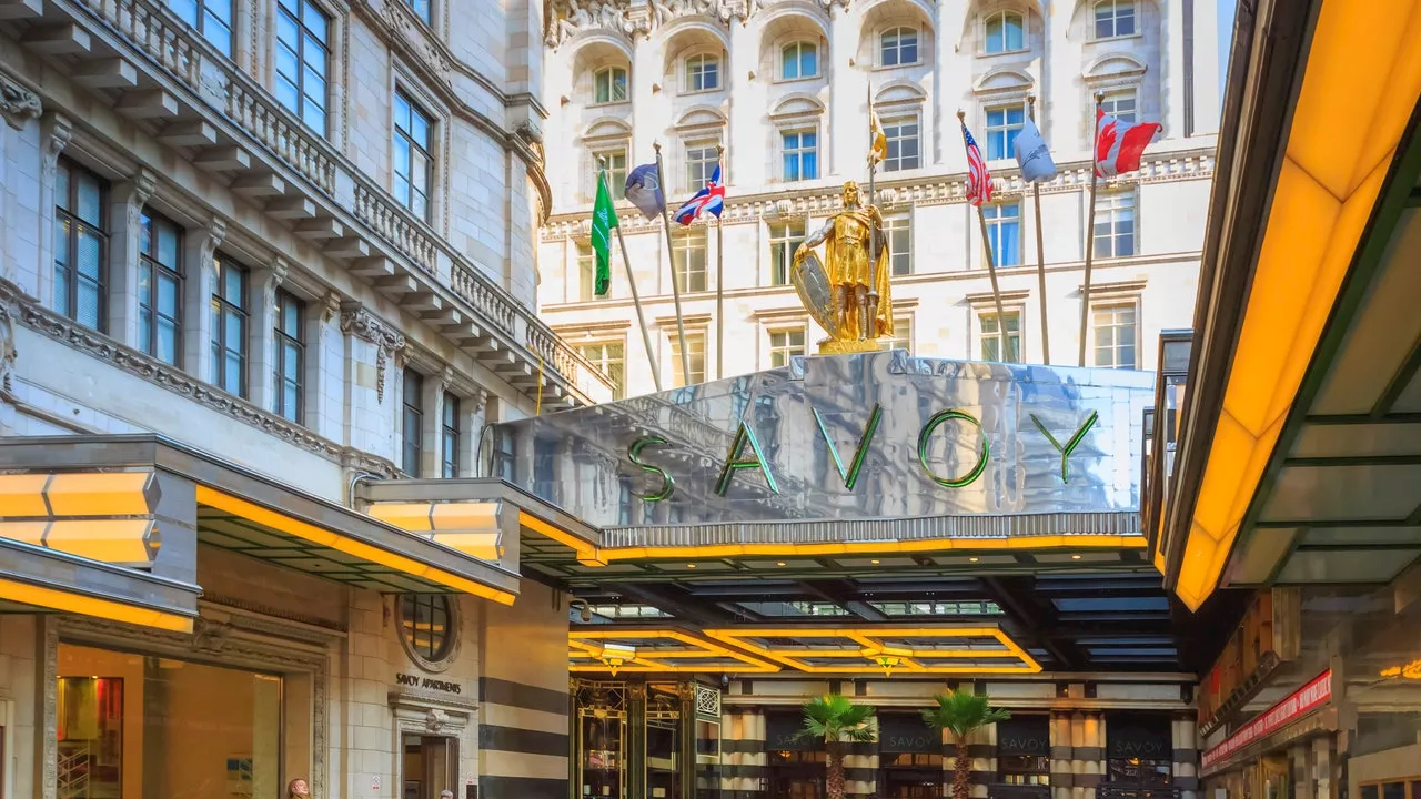 L'hôtel Savoy de Londres vend ses meubles… à partir de 6 euros