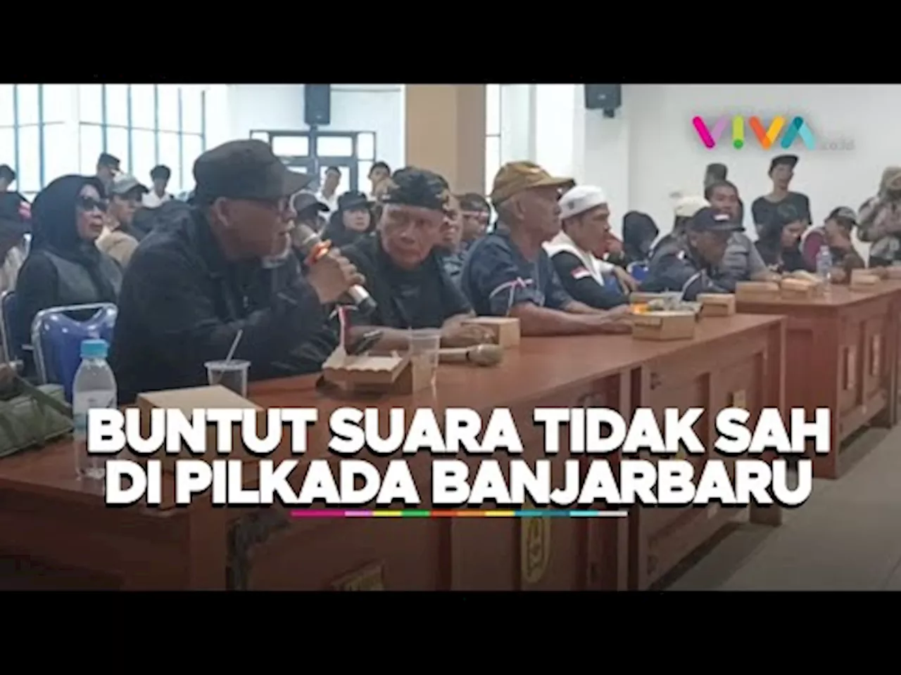 Ratusan Warga Banjarbaru Menuntut Penundaan Wali Kota dan Wakil Wali Kota