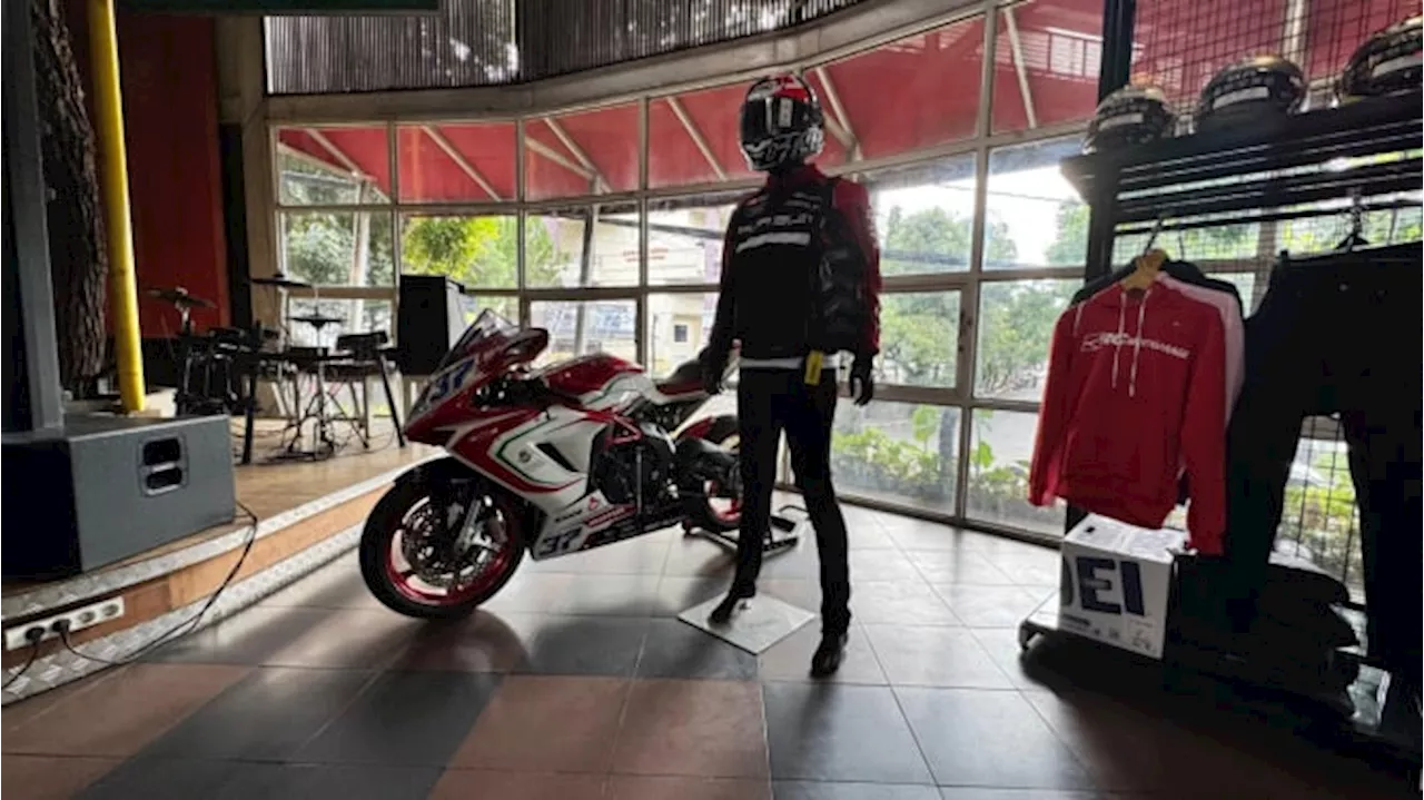 RC Motogarage Kolaborasi dengan Kremlin Hadirkan 2 Apparel Riding