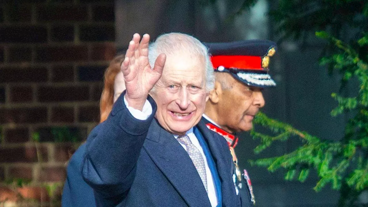 König Charles III. scherzt über Gesundheitszustand in London