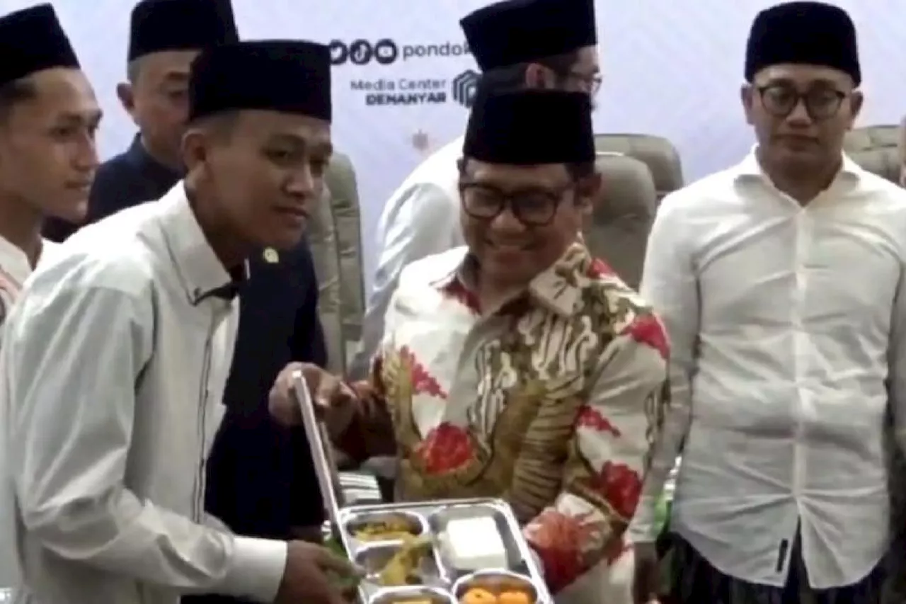 Menteri Muhaimin Iskandar pantau program MBG di Jombang