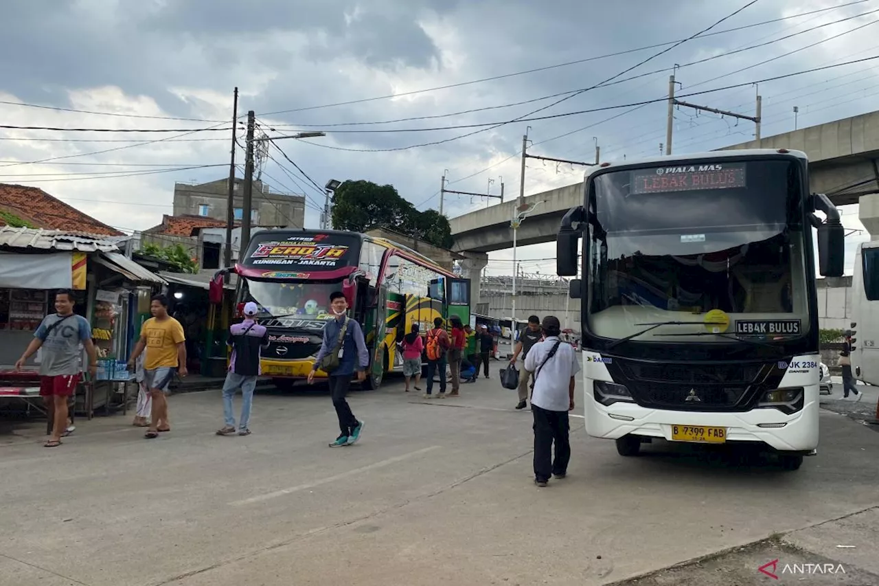 Peningkatan penumpang Terminal Lebak Bulus terjadi sejak Kamis