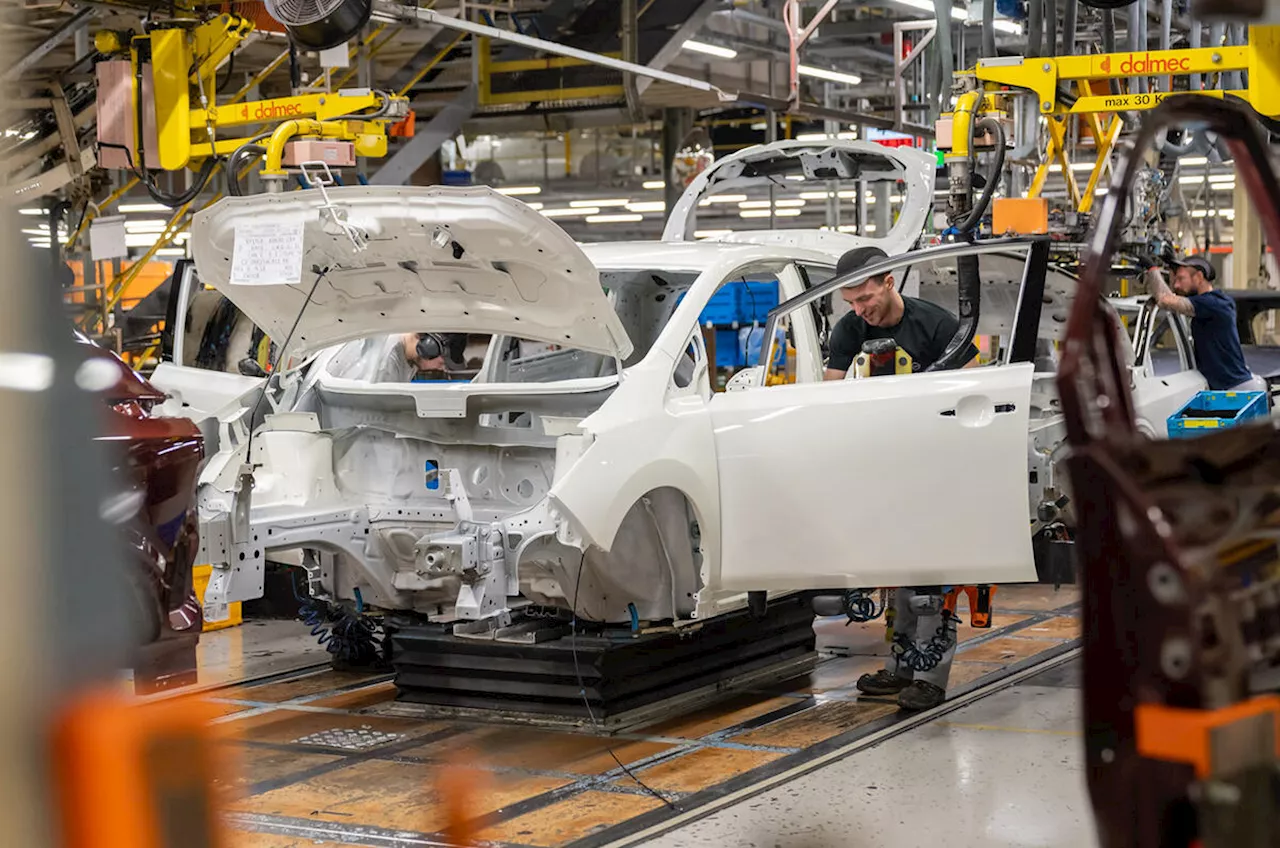 UK Car Production Plummets in November, Casting Doubt on 2024 Outlook