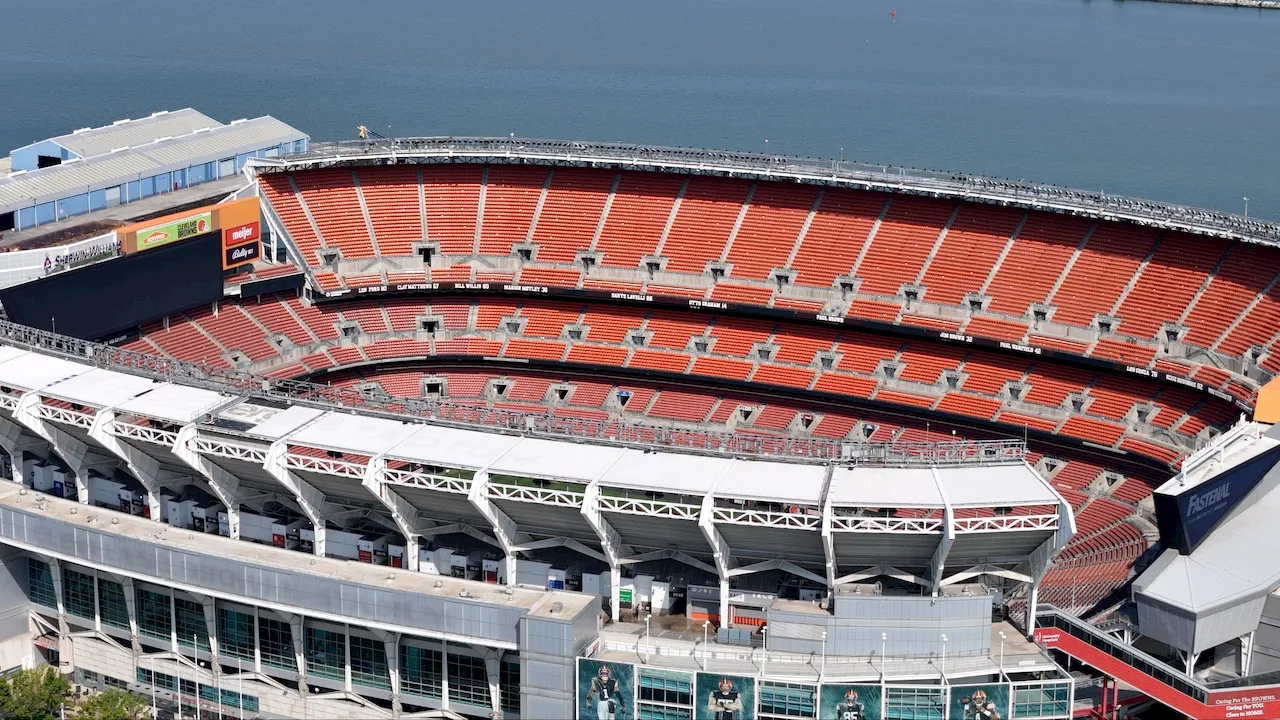 Loyal Browns fan since 1946 steps away: Letter protests Haslams’ push for a Brook Park dome