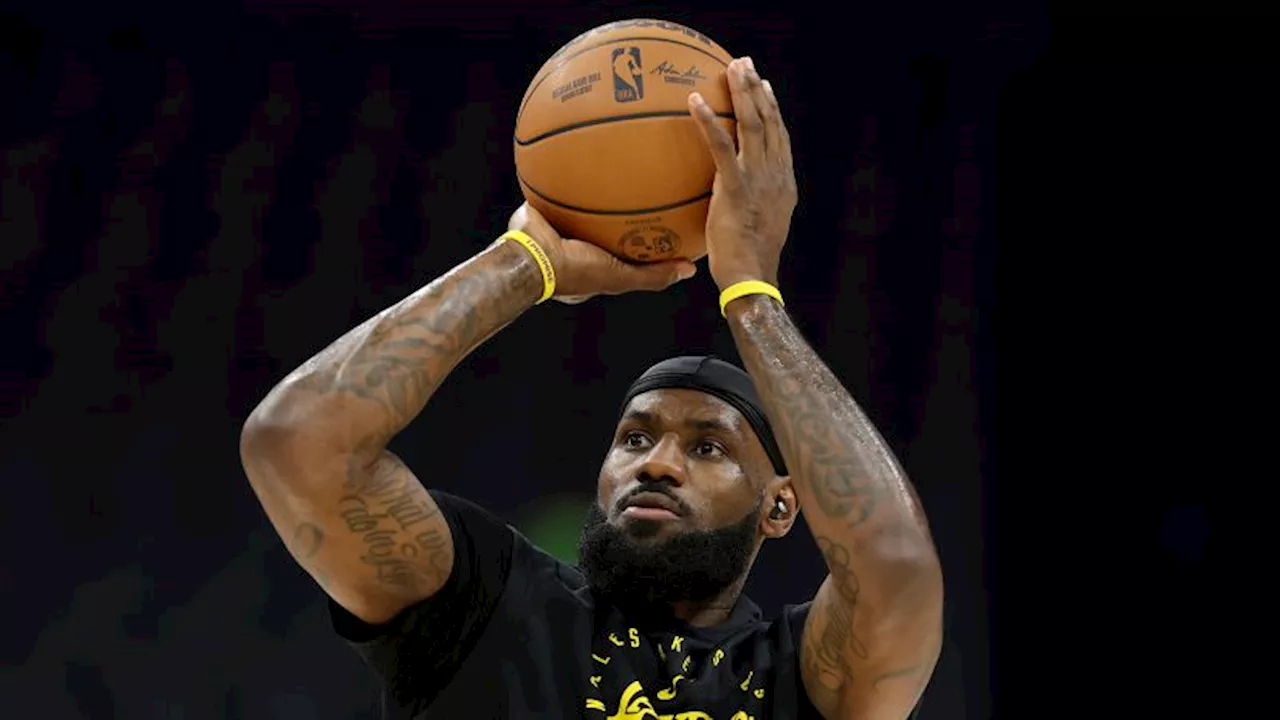 LeBron James Breaks NBA's All-Time Regular Season Minutes Record