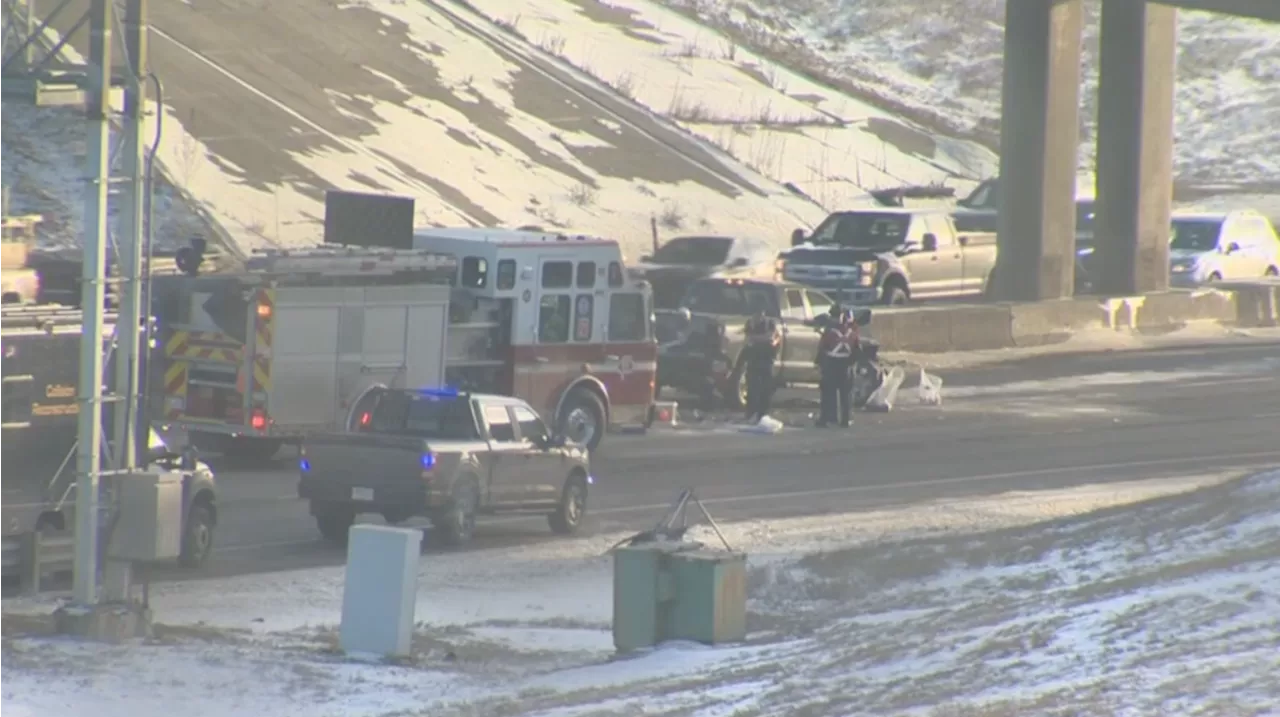 3 people sent to hospital after serious crash on Deerfoot Trail