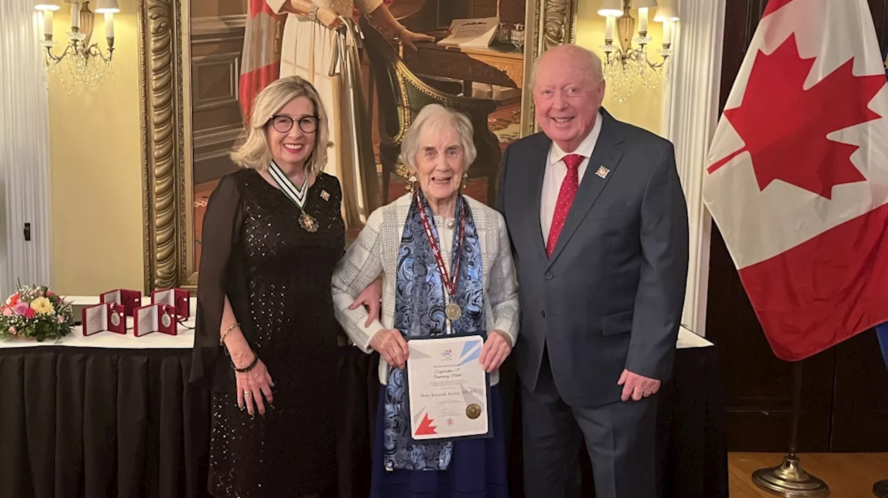 Newfoundland woman washed sick patients' hair every Saturday for more than 20 years