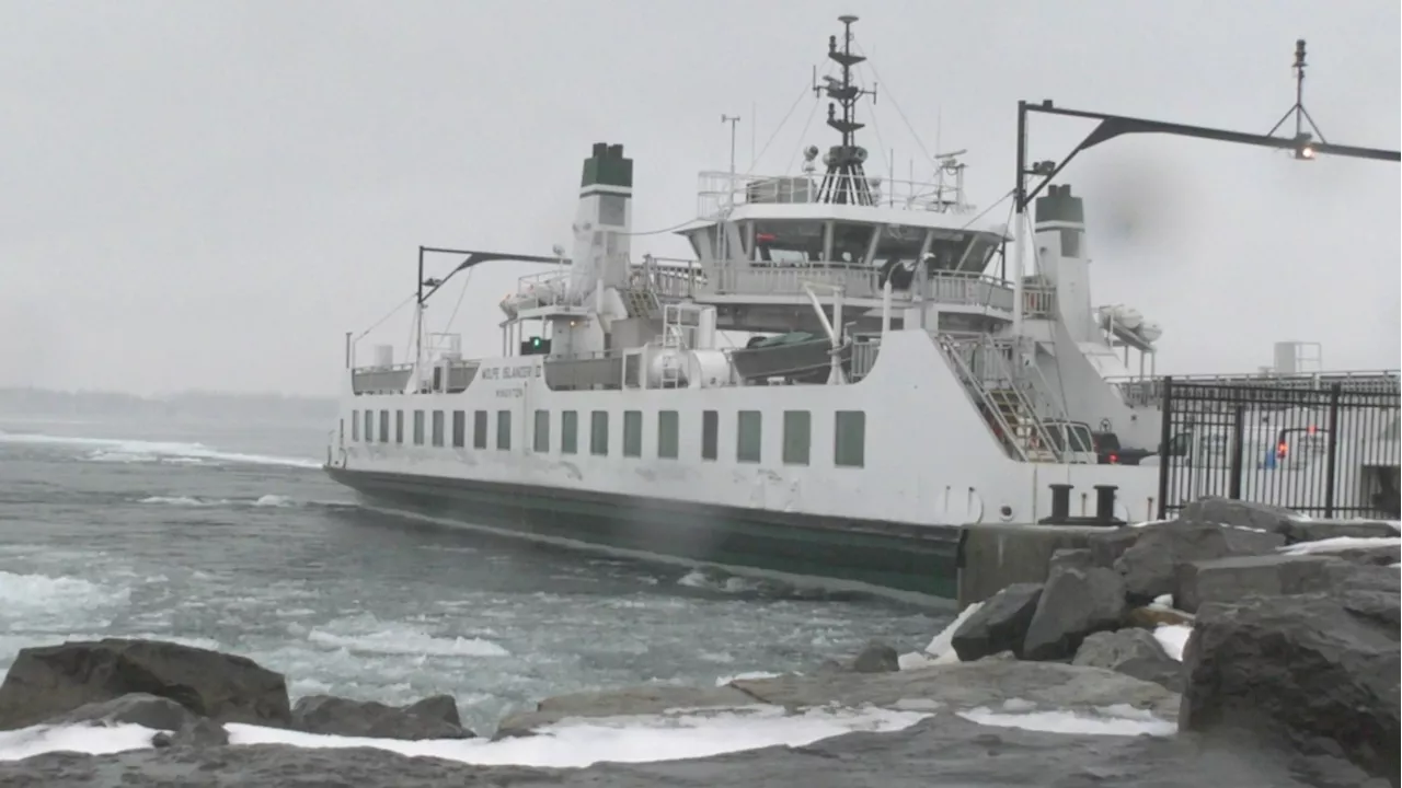 Damaged Wolfe Island ferry being moved to Hamilton for repairs