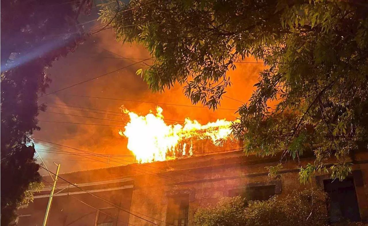 Rescatan a 3 menores de incendio en vivienda de Culiacán; investigan las causas