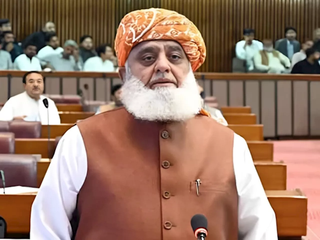 ‘مولانا ایک ڈیڑھ سال کیلئے وزیراعظم بن سکتے ہیں’