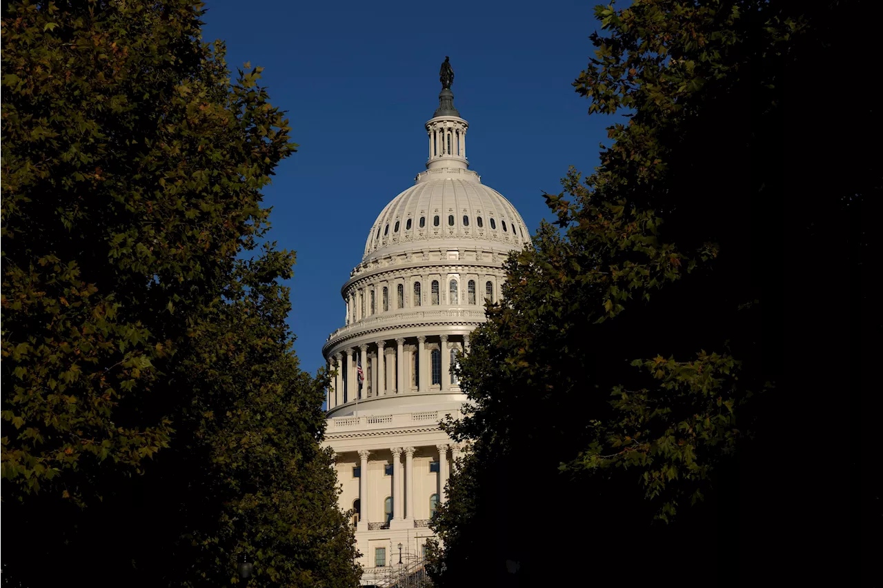 Congresso dos EUA rejeita projeto de Trump para evitar 'shutdown'