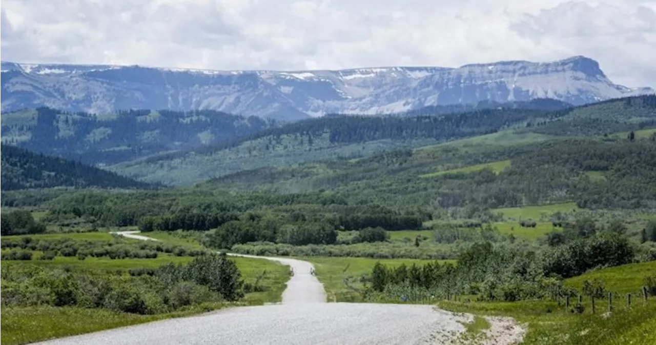 Alberta government announces new coal mining policy plan, industry consults