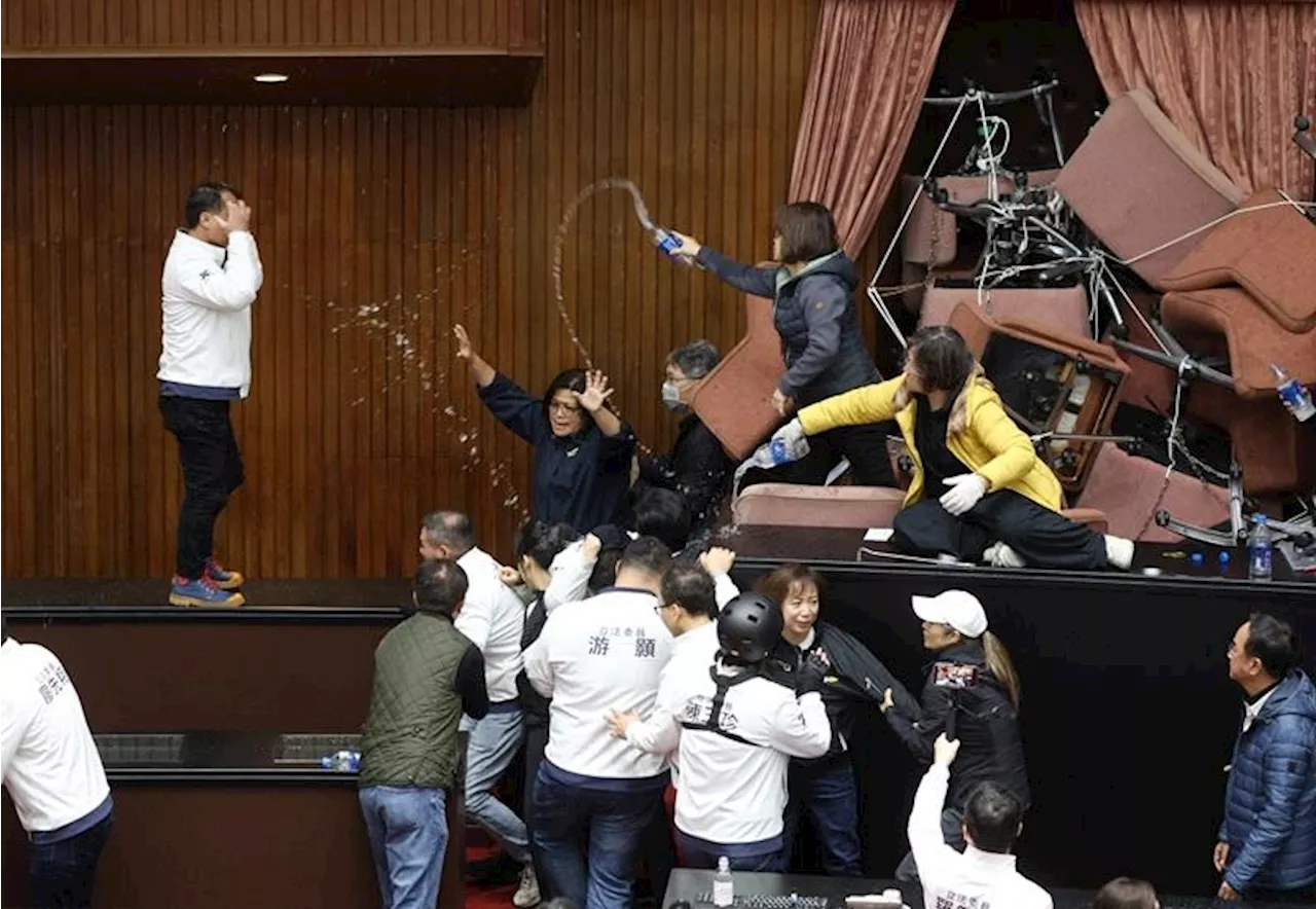 Taiwanese Lawmakers Clash Over Bills Seen as Threat to Democracy