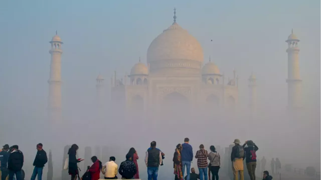 आगरा में वायु गुणवत्ता खराब, कोहरा छाएगा