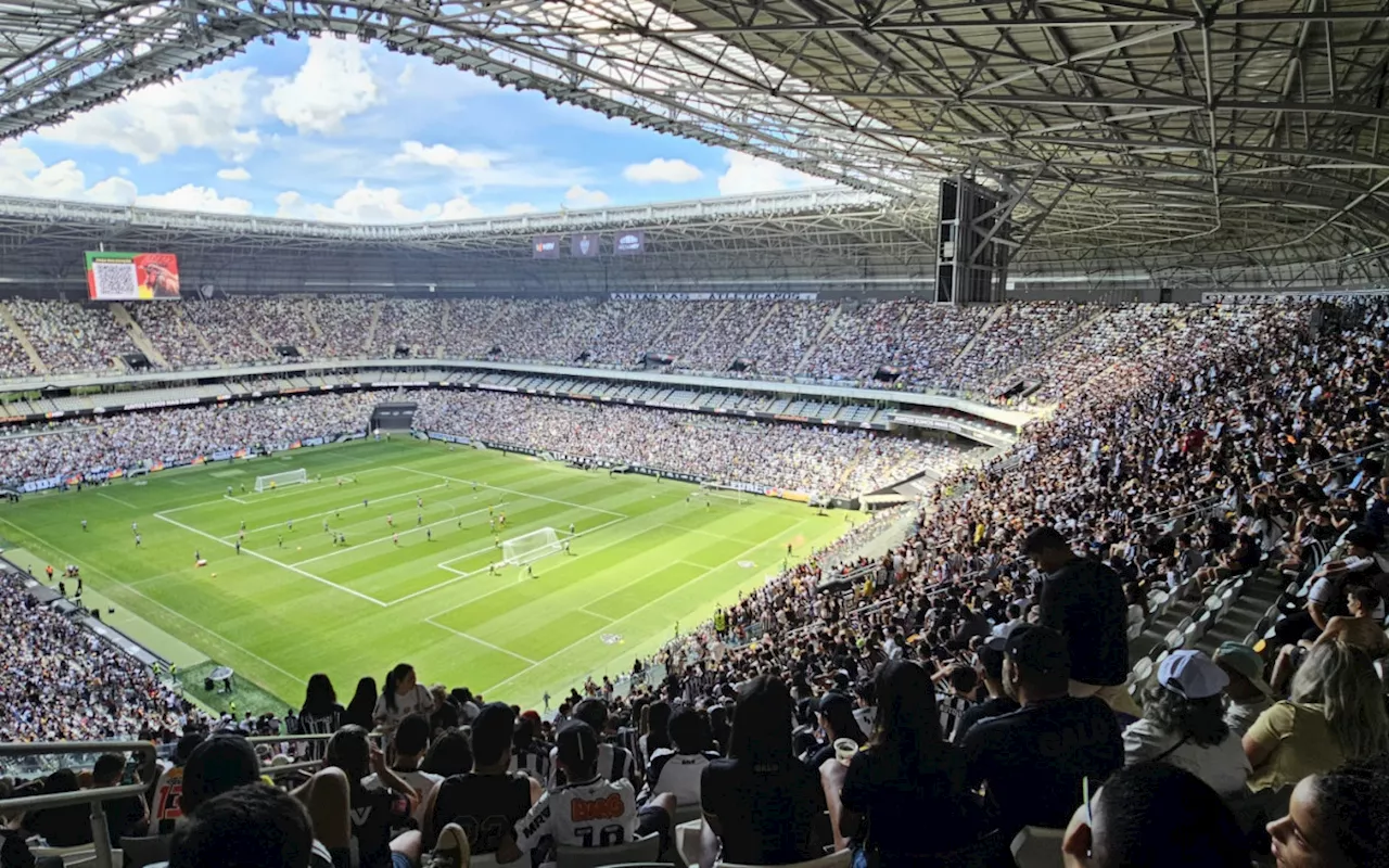 Novo 'tapetinho': gigante da Série A adota gramado sintético para 2025