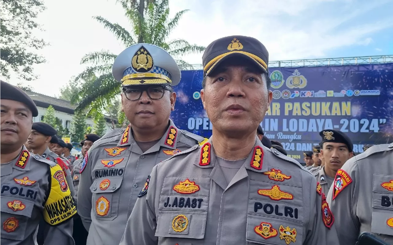 Polda Jabar Berlakukan CFN di Jalur Puncak Malam Tahun Baru