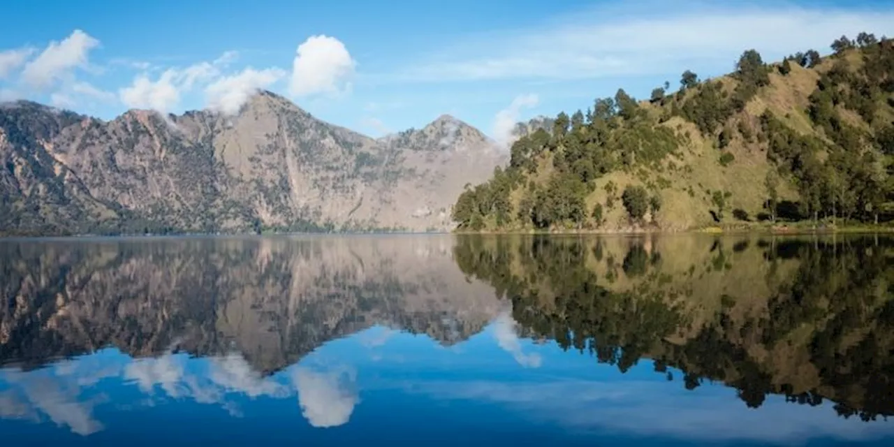 Daftar 6 Jalur Pendakian Gunung Rinjani yang Ditutup hingga April 2025