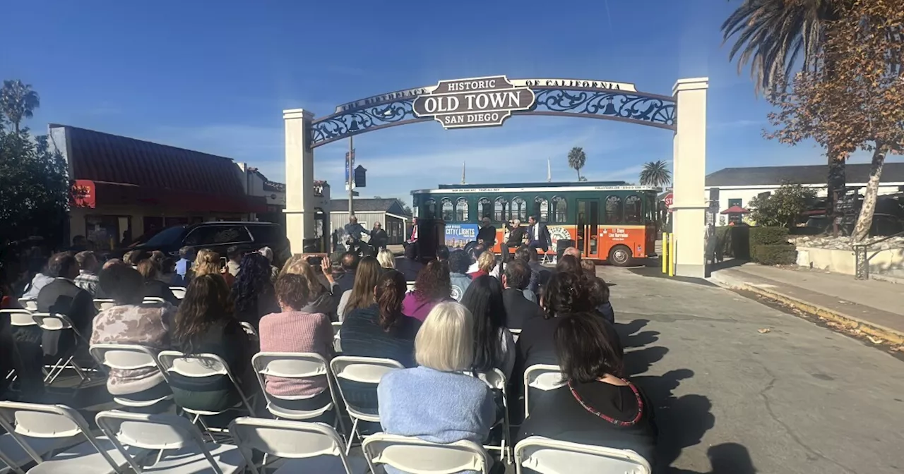 Old Town Gets New Neighborhood Sign, San Diego Avenue Renamed