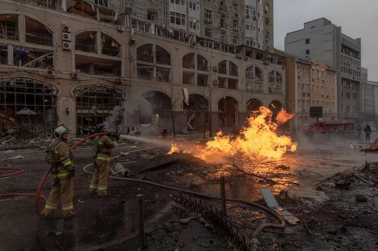 Ukraine: un mort et neuf blessés dans une frappe de missiles russes sur Kiev|br/| |br/|