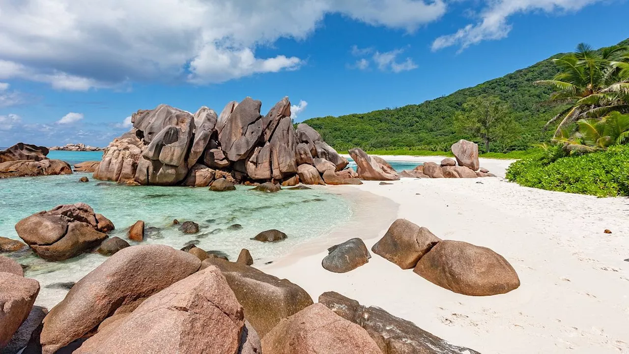 Le Più Belle Spiagge delle Seychelles: Anse Cocos e Anse Lazio