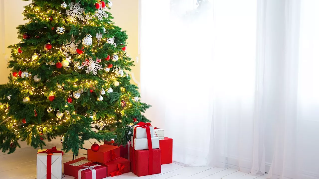 Árbol de Navidad barato en Amazon: mide casi 2 metros y cuesta menos de 400 pesos