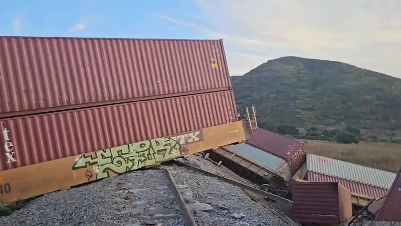 Se descarrila tren de carga en Zapotiltic, Jalisco; estiman varias horas para solucionarlo