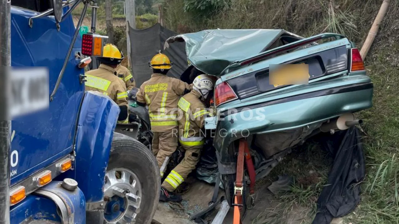 Nuevos detalles del aparatoso accidente en la vía Rionegro-Aeropuerto: conductora terminó falleciendo