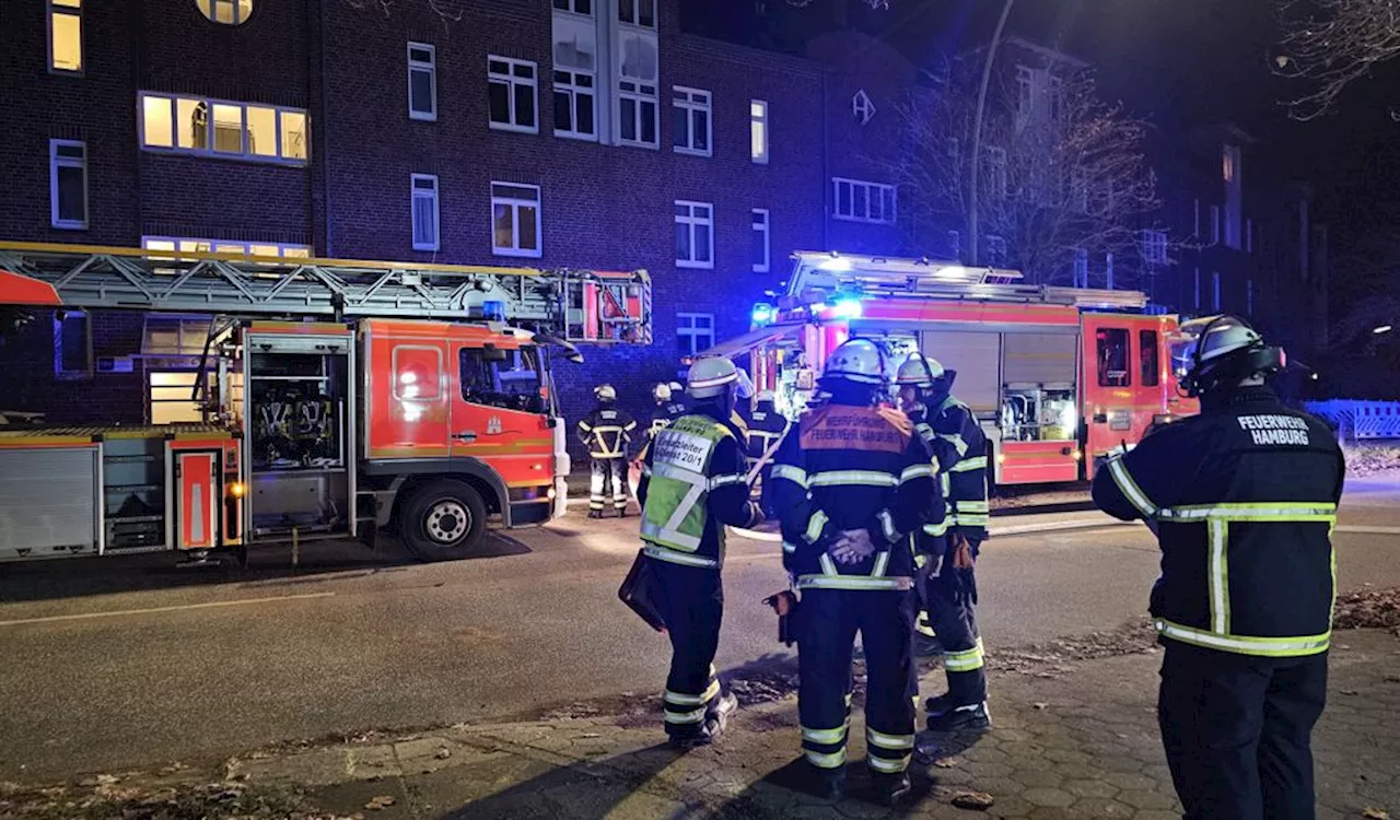 Wohnungsbrand auf St. Pauli - Feuerwehr rettet zwei Personen