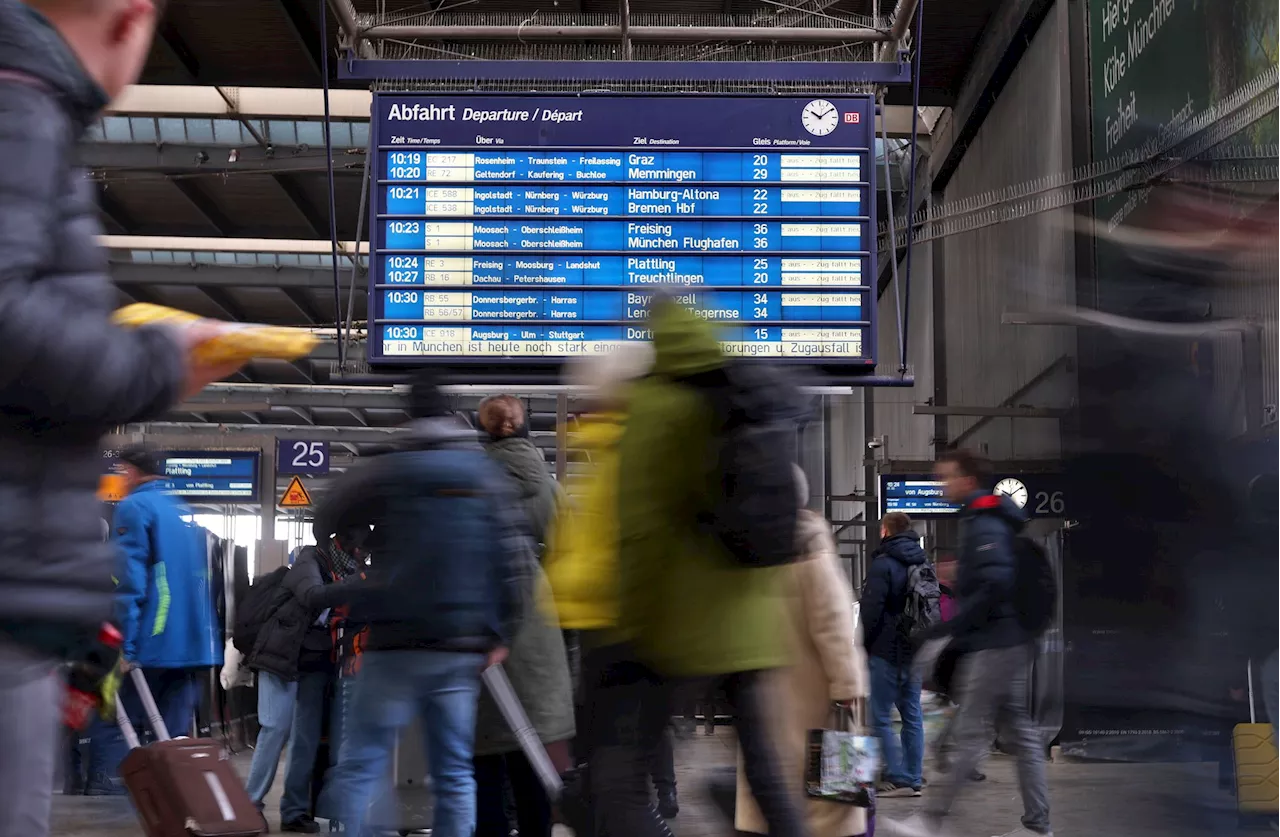 Reiseverkehr in Bayern: Weihnachtsferien locken Millionen auf die Straßen und in die Züge