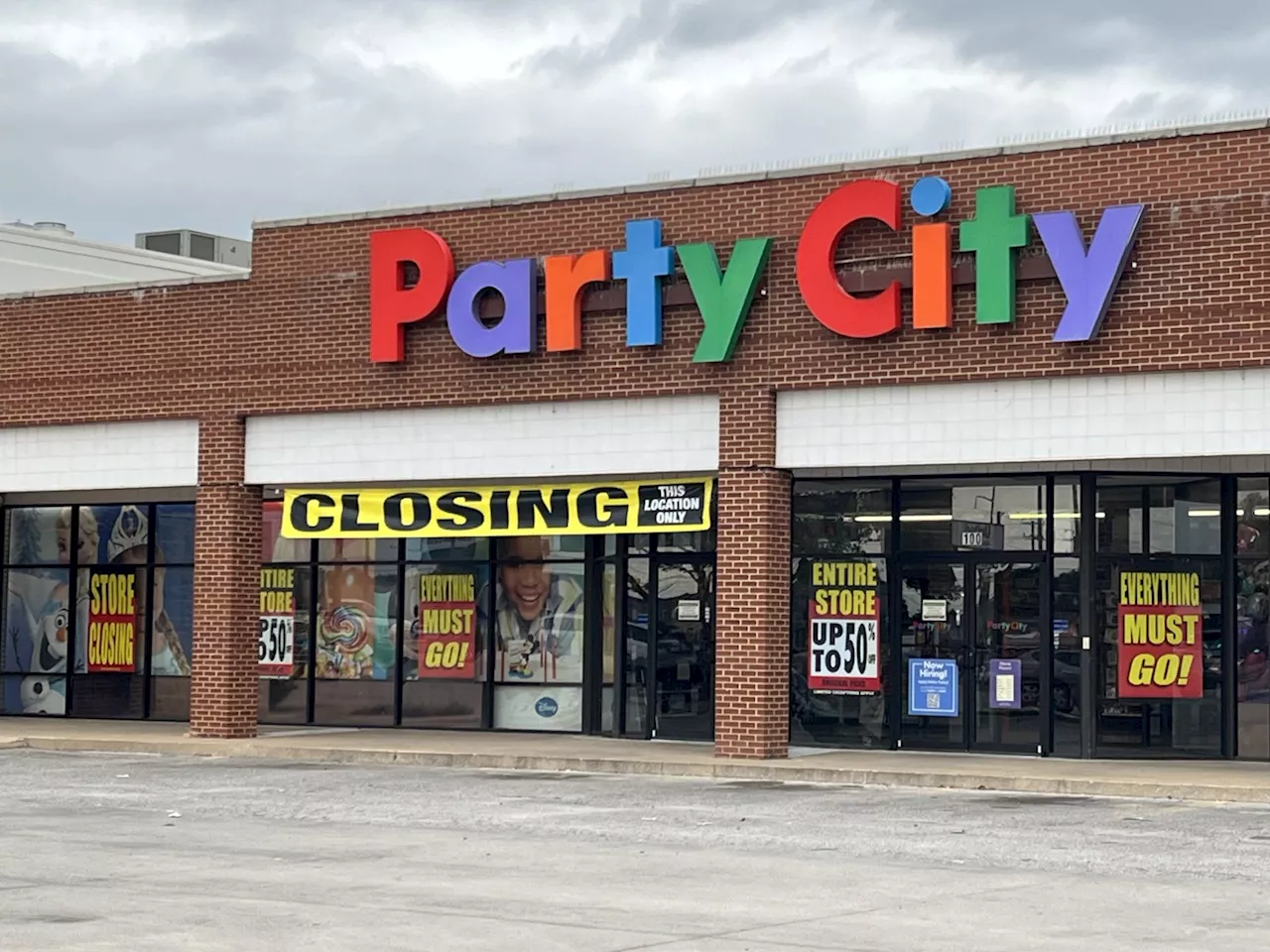 Party City is closing its stores and going out business, report says