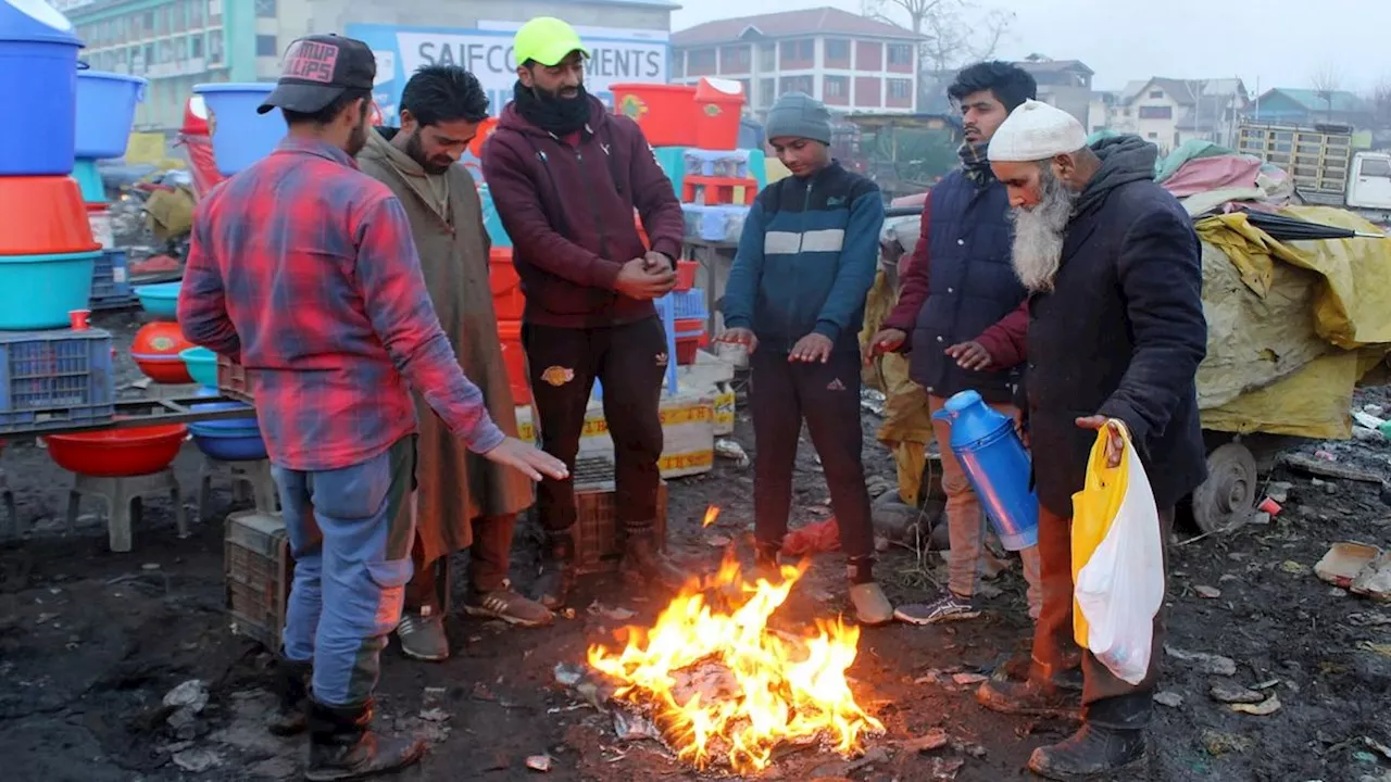 उत्तर भारत में कड़ाके की ठंड से राहत, बारिश की संभावना