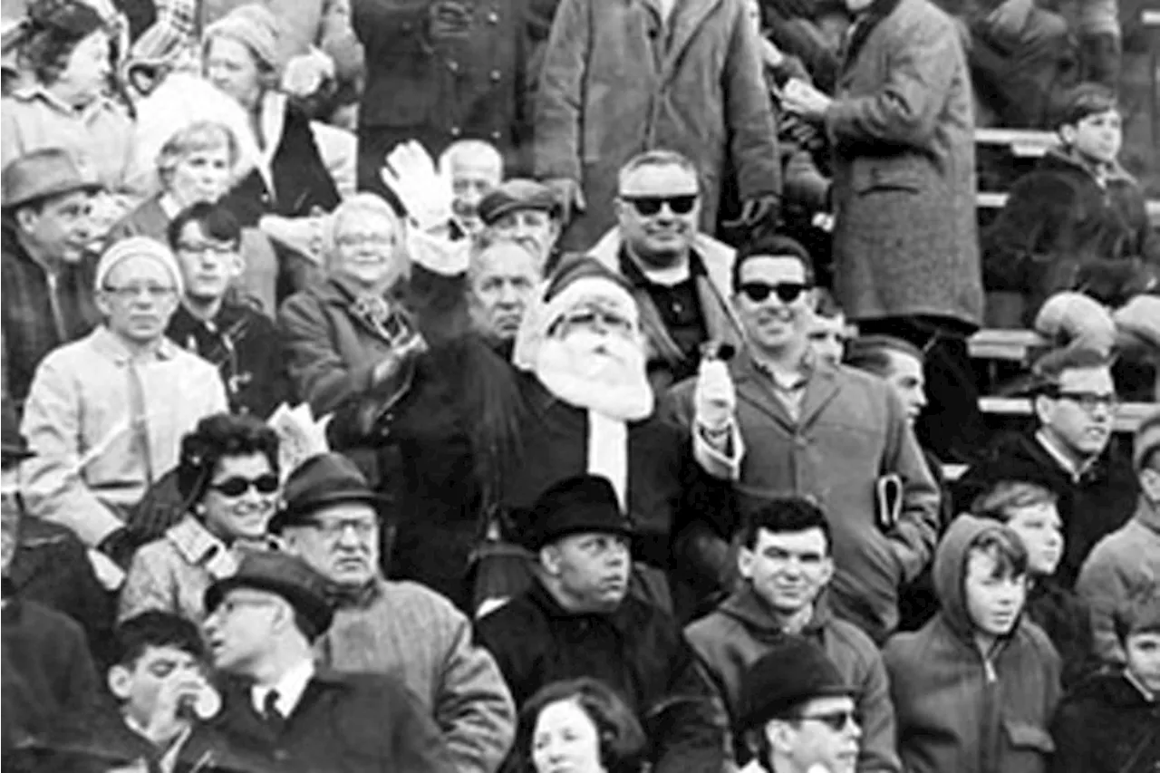 This week in Philly history: Eagles fans pelt Santa Claus with snowballs