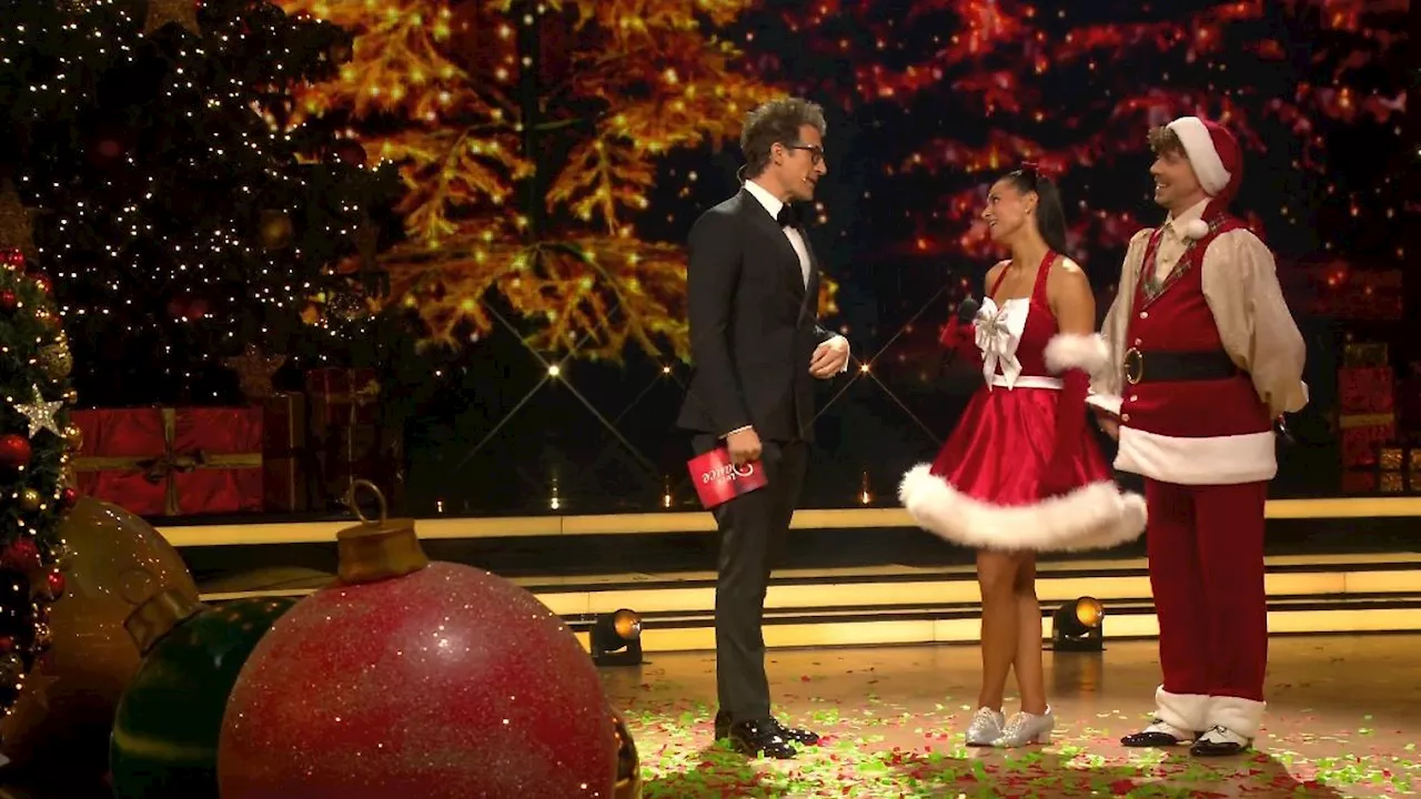 Amira Aly tanzt bei der großen Weihnachtsshow mit