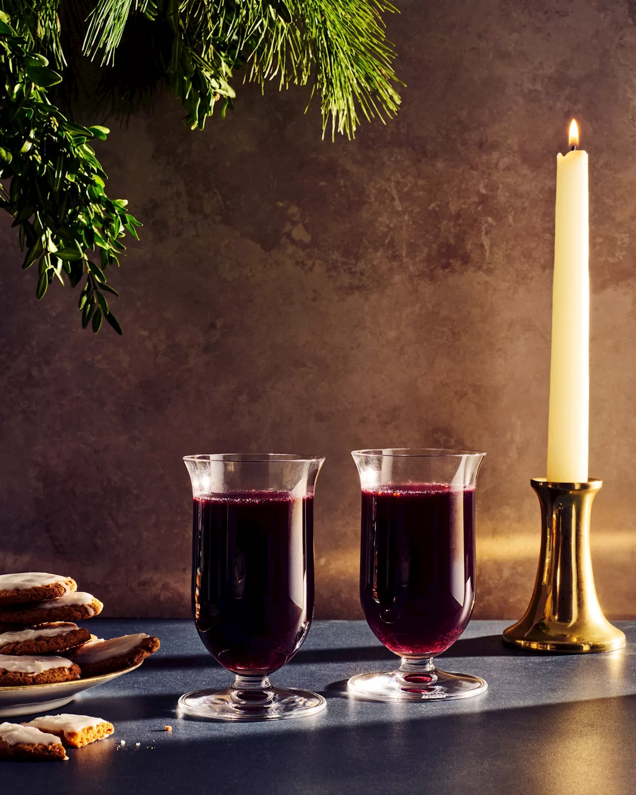 Glögg (Swedish Mulled Wine)