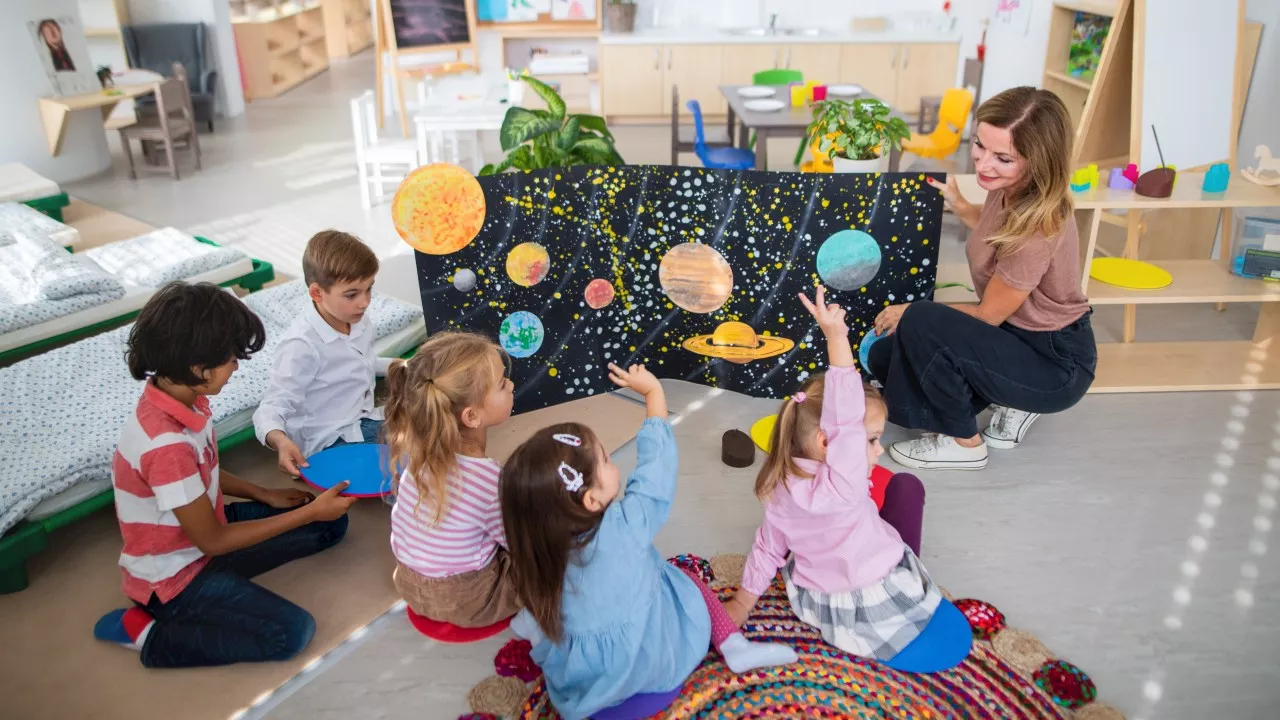 Melbourne Kindergartens Scrap Mother's and Father's Day for 'Family Day'