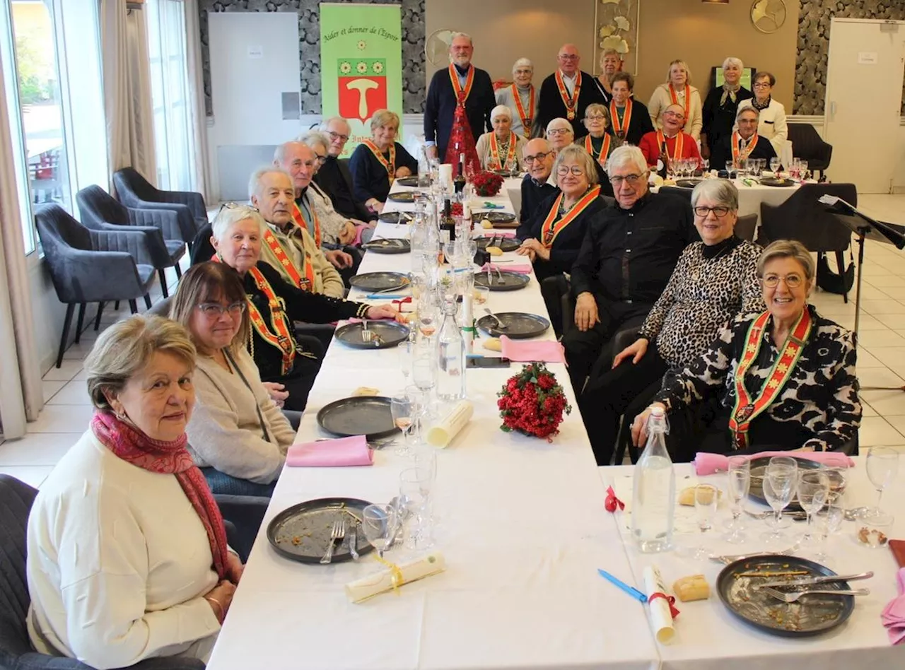 Commanderie Béarn-Bigorre célèbre ses fêtes avec un repas festif et des dons aux associations