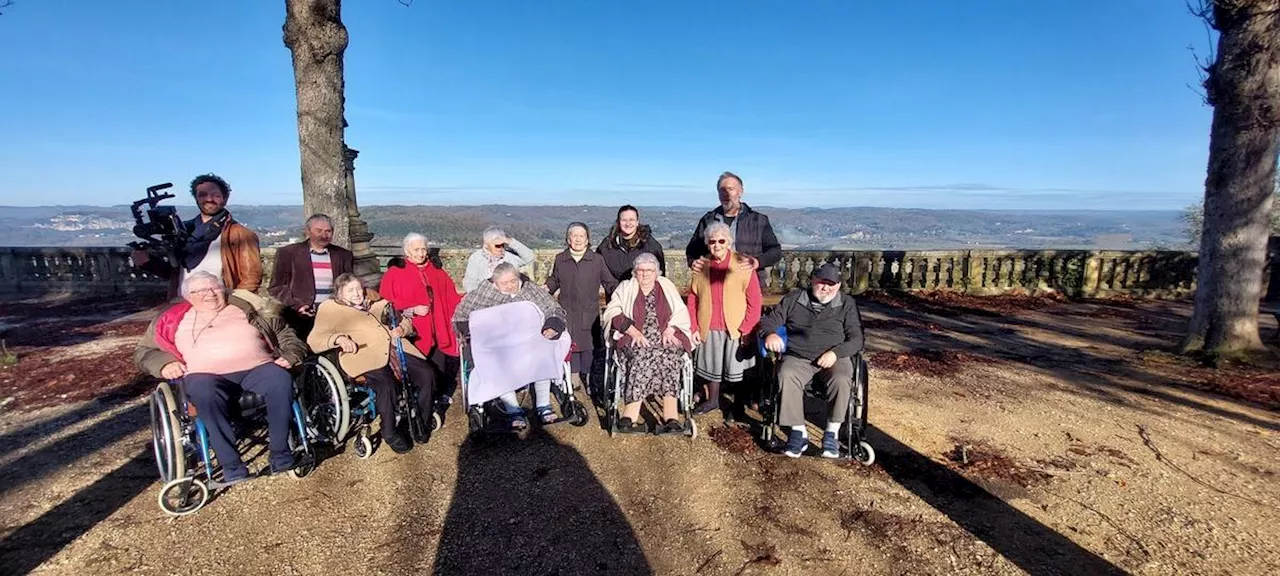 Les résidents de l’Ehpad de Domme lancent leur chorale et leur clip de musique