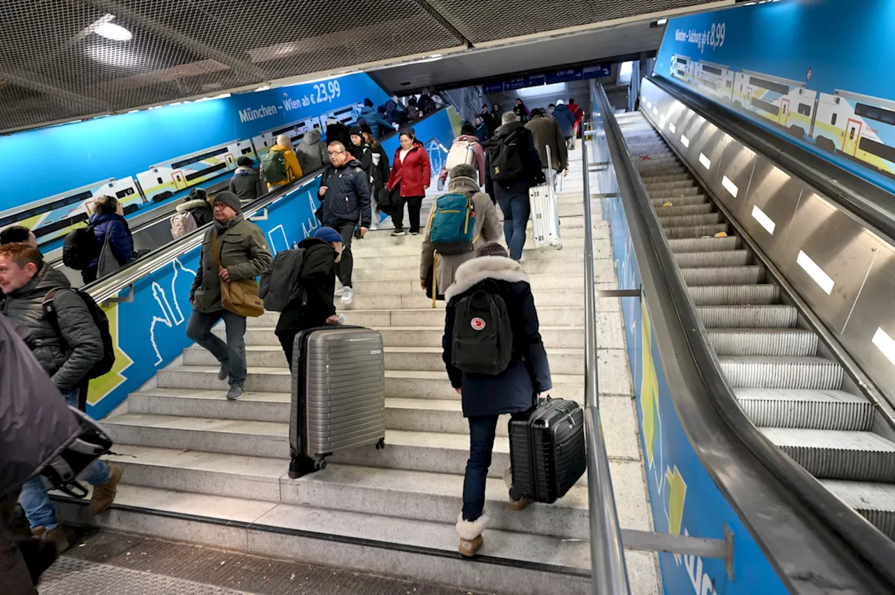 Hauptbahnhof München: Wo Reisende ihre Koffer die Treppen hochschleppen müssen