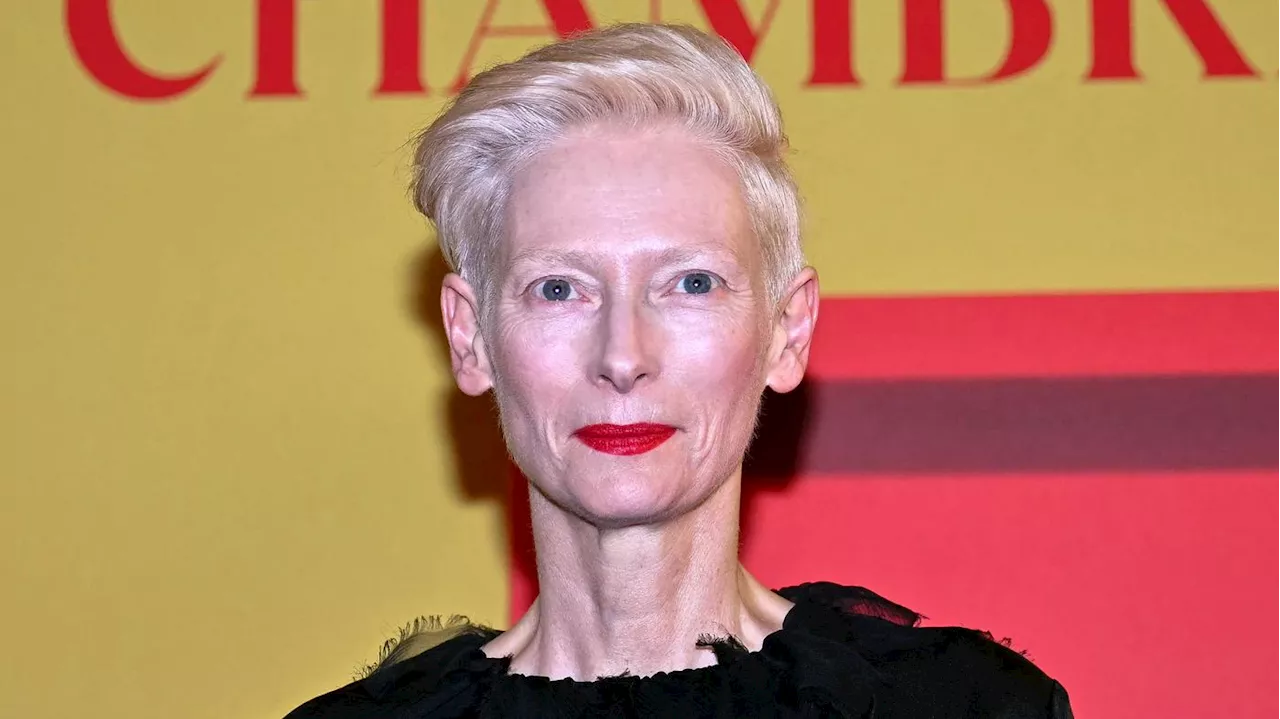 „Atemberaubendes Werk“: Tilda Swinton erhält den Goldenen Ehrenbären der Berlinale