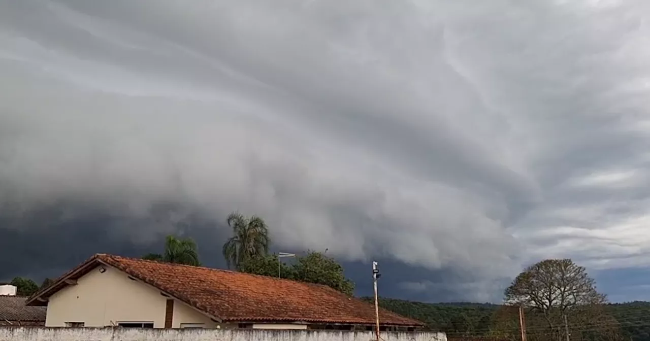 Nuvem gigante antes de temporal impressiona moradores de São Paulo; vídeo