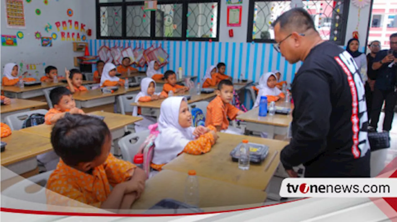 KNPS Uji Coba Program Makan Bergizi di SDN Kedaung Kali Angke