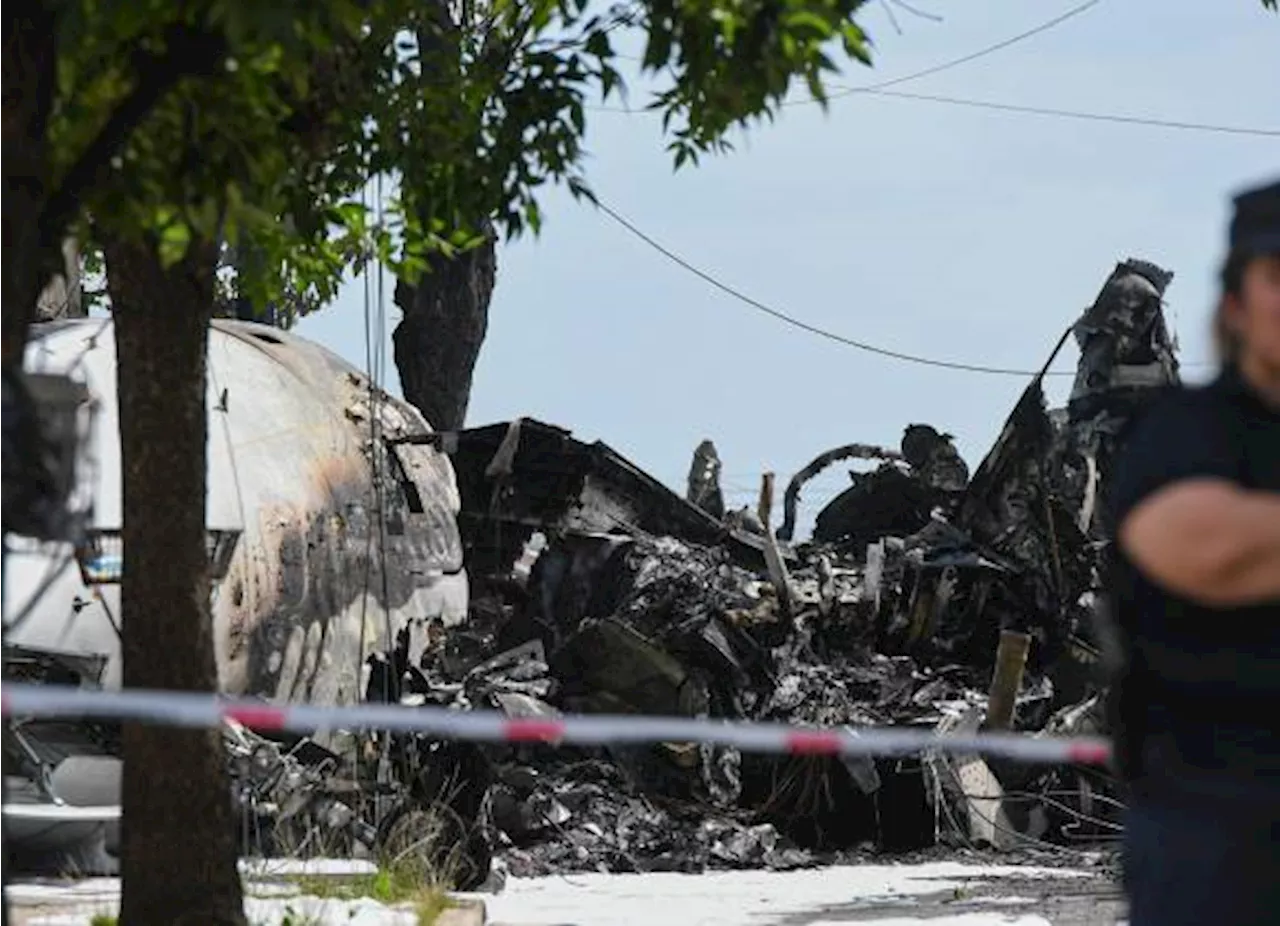 Avión privado se despista en San Fernando, Argentina, y mata a dos personas