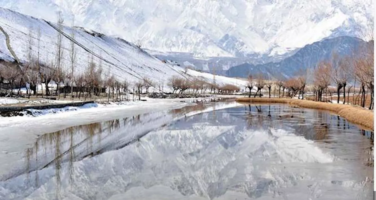 Bitter cold grips country as temperature in Skardu drops to -12 degrees Celsius