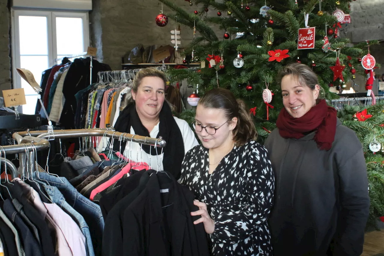 Ces deux amies ouvrent une friperie dans une ancienne école du Cotentin