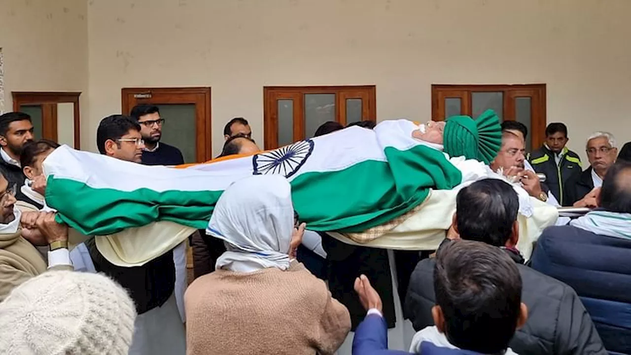 OP Chautala Funeral Live: पार्थिव शरीर को तिरंगे में लपेट हरी पगड़ी-चश्मा पहनाया, अंतिम दर्शन करने उमड़ी भीड़